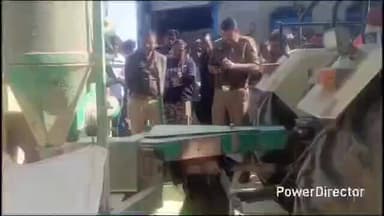 मऊ: रैपुरा रामनगर में धान दरने के दौरान धान मशीन में फंसकर मजदूर की हुई मौत