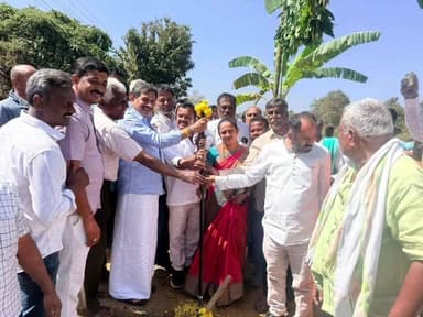 ಮಾಗಡಿ: ಮರೂರು ಗ್ರಾಮದಲ್ಲಿ ವಿವಿಧ ಅಭಿವೃದ್ಧಿ ಕಾಮಗಾರಿಗಳಿಗೆ ಶಾಸಕ ಬಾಲಕೃಷ್ಣ ಚಾಲನೆ