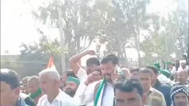 खुर्जा: खुर्जा के गांव मदनपुर से विभिन्न मांगों को लेकर हजारों किसान तहसील के लिए निकले, 'तहसीलदार हटाओ, किसान बचाओ' का नारा