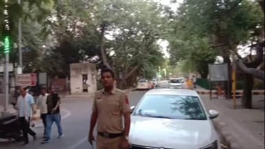 सीलमपुर: न्यू उस्मान पुर के गौतम विहार में 24 वर्षीय युवती ने की आत्महत्या