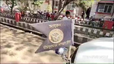 कर्वी: मंडलायुक्त ने सोनेपुर जिला चिकित्सालय का किया औचक निरीक्षण, लापरवाही बरतने पर दी कार्रवाई की चेतावनी