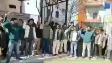 अल्मोड़ा: अल्मोड़ा में विभिन्न विभागों के कर्मचारियों ने सरकार के खिलाफ किया प्रदर्शन, 18 सूत्रीय मांगों के निराकरण की उठाई मांग