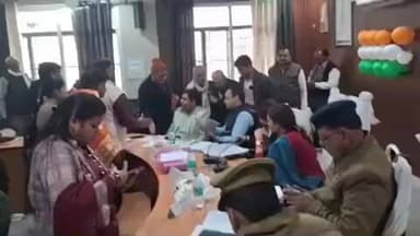 कायमगंज: कायमगंज संपूर्ण समाधान दिवस पर एसडीएम व विधायक ने फरियादियों की समस्याएं सुनीं, 95 में से 10 शिकायतों का निस्तारण किया