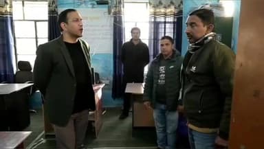 मोरी: डीएम प्रशांत आर्य ने मोरी तहसील और विकासखण्ड कार्यालय का किया निरीक्षण