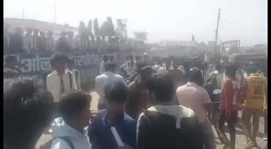 लखनादौन: उत्कृष्ट विद्यालय लखनादौन के बाहर छात्रों में गहमागहमी, ग्रामीणों ने गैंगवार की आशंका जताई