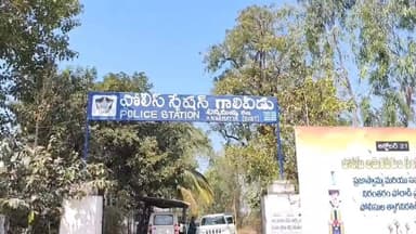 గాలివీడు పోలీస్ స్టేషన్ను ఆకస్మికంగా తనిఖీ చేసిన ఎస్పీ ధీరజ్