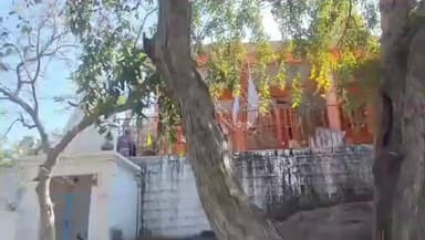 ललितपुर: पंचमपुर में लगने वाले मेले की तैयारी को लेकर क्षेत्राधिकार सदर एवं राजस्व निरीक्षक ने किया निरीक्षण, दिए आवश्यक निर्देश