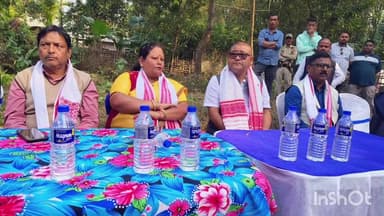 চাবুৱা: ৰাইজৰ উপস্থিতিত চাবুৱা জাপিসজীয়া গাঁৱৰ ১ নং উপপথটি আধাৰশিলা স্থাপন কৰে বিধায়ক বিনোদ হাজৰিকাই