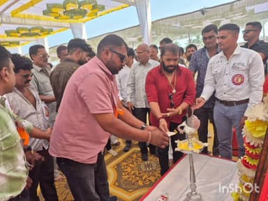 જાફરાબાદ: સામાજિક એકતાનો ભવ્ય સંદેશ! રાજપરા બંદર ખાતે કોળી સમાજના સમૂહ લગ્નમાં ધારાસભ્ય હીરાભાઈ સોલંકીની હાજરી