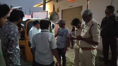 అసిఫాబాద్: ఆసిఫాబాద్ లో ప్రచార వాహనాల్లో పోలీసుల తనిఖీలు