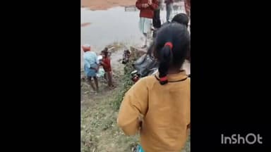 महसी: मोंगरिहा गांव के पास पुल से नदी में गिरे दो बाइक सवार, मौके पर पहुंचे स्थानीय लोगों ने किया राहत और बचाव