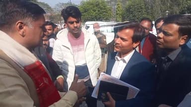 अलीगढ़ सांसद सतीश गौतम का जमकर हो रहा वीडियो वायरल #देखे #खास #खबर