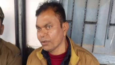 मधुबनी: कलेक्ट्रेट के मुख्य द्वार से नकली शराब फैक्ट्री का सरगना सहित 16 लोग गिरफ्तार