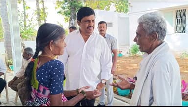 కలికిరి మండలం నగిరిపల్లి గ్రామంలో ప్రజా దర్బార్ నిర్వహించిన పీలేరు నియోజకవర్గ శాసనసభ్యులు నల్లారి కిషోర్ కుమార్ రెడ్డి