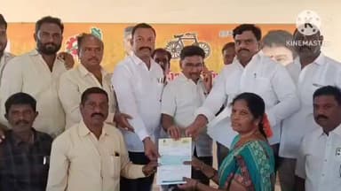 హిందూపురం ఎమ్మెల్యే కార్యాలయంలో 80 మంది లబ్ధిదారులకు 45 లక్షల విలువ చేసే సీఎం రిలీఫ్ ఫండ్ చెక్కుల పంపిణీ