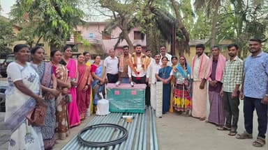 ಹಡಗಲಿ: ಪಟ್ಟಣದ ತಾಲೂಕು ಪಂಚಾಯಿತಿಯ ಕಚೇರಿ ಆವರಣದಲ್ಲಿ,ಗಂಗಾ ಕಲ್ಯಾಣ ಯೋಜನೆಯ ಫಲಾನುಭವಿಗಳಿಗೆ ವಿವಿಧ ಸಾಮಗ್ರಿಗಳನ್ನು ವಿತರಿಸಿದ;ಶಾಸಕ ಕೃಷ್ಣ ನಾಯ್ಕ್