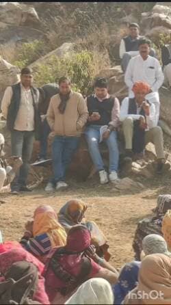 किशनगढ़ बास में मनरेगा संग्राम अभियान, कांग्रेस अध्यक्ष बलराम यादव ने श्रमिकों से योजना के मुद्दों पर की बात