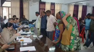 डेरापुर: नंत्थू गांव में सरकारी तालाब व बंजर भूमि पर अवैध कब्जे की शिकायत, पीड़ित से मारपीट—डीएम ने जांच के दिए निर्देश