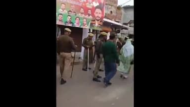 नवाबगंज: देवा में तिलक विवाद के बाद पुलिस हुई सतर्क, कस्बे में किया फ्लैग मार्च, अतिक्रमण पर भी की गई कार्रवाई