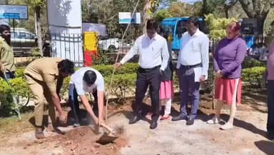 ಮಂಡ್ಯ: ಪರಿಸರವನ್ನು ಸ್ವಚ್ಛತೆಯಿಂದ ನೋಡಿಕೊಳ್ಳುವುದು ಎಲ್ಲರ ಜವಾಬ್ದಾರಿ:ನಗರದಲ್ಲಿ ಜಿಲ್ಲಾಧಿಕಾರಿ ಡಾ ಕುಮಾರ್