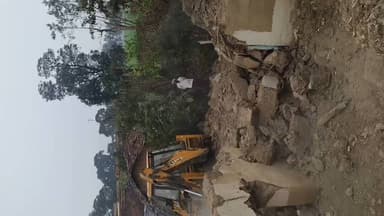 neeraj Parajapati raund jor se daba raha tha