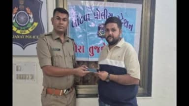 માણાવદર: બાંટવા પોલીસે ‘તેરા તુજકો અર્પણ’ અંતર્ગત ગુમ થયેલા ૫ મોબાઈલ માલિકોને પરત આપ્યા