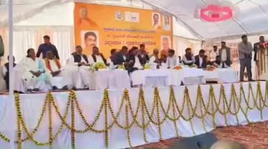 चकिया: चकिया दिरेहु में प्रदेश की पहली ‘जीरो पॉवर्टी कॉलोनी’ का उद्घाटन, 20 वनवासी परिवारों को मिले पक्के घरों की चाबी