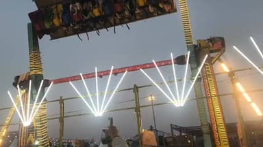 फरीदाबाद के सूरजकुंड मेले में झूला गिरा,VIDEO:पुलिस इंस्पेक्टर समेत 2 की मौत, 12 घायल, झूले पर 18 लोग बैठे थे; मेला ग्रा...