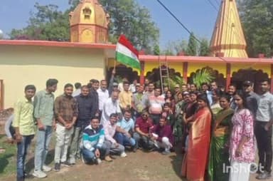 देवास नगर: बिलावली के प्राचीन शिव मंदिर में “एक पेड़ मां के नाम” अभियान के तहत वृहद पौधारोपण कार्यक्रम आयोजित