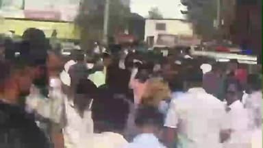 शाहूवाडी: कोल्हापुरात भरधाव कारने तीन दुचाकींना धडकेत बाप-लेकीचा जागीच मृत्यू ,अपघातानंतर कार रस्त्याच्या मधोमध झाली पलटी