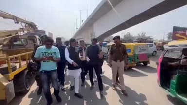 মোহনপুর: পঞ্চম দিনে উচ্ছেদ অভিযান চলল রাজধানীর হাওড়া মার্কেটে, পরিদর্শনের মেয়র দীপক মজুমদার