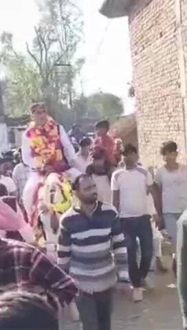 बेहट: खुवासपुर में मुस्लिम समाज के लोगों ने भाजपा के पूर्व विधायक का किया स्वागत