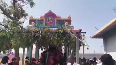 నిర్మల్: సోన్ మండలం కడ్తాల్ గ్రామంలో వైభవంగా పెద్దమ్మతల్లి ఆలయ ద్వితీయ వార్షికోత్సవ వేడుకలు, బోనాల జాతర