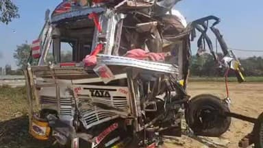 सोहावल: अंबरपुर के पास दूध के टैंकर ने पेड़ से टकराया, गाड़ी मालिक के भाई की हुई मौत