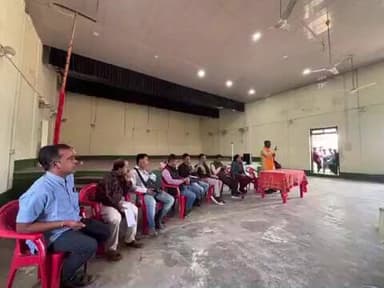 কাঞ্চনপুর: প্রত্যেক রায় কমিউনিটি হলে উত্তর ত্রিপুরার ধান ক্রয় কর্মসূচির শুরু হয় এ নিয়ে এক বৈঠকে উপস্থিত বিধায়ক