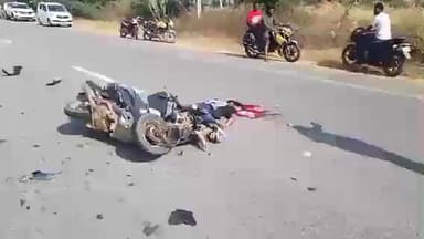 మడకశిర హిందూపురం హైవే పై రోడ్డు ప్రమాదం ఒకరు మృతి