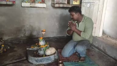 नवाबगंज: जैदपुर थाना के सामने पावर हाउस परिसर में 41 वर्ष पुराने बाबा आनंदेश्वर धाम मंदिर का सुंदरीकरण किया जा रहा है