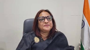 मैनपुरी: पाठक हॉस्पिटल में राष्ट्रीय ध्वज से पोछा लगाए जाने के मामले में अस्पताल के संचालक ने दी जानकारी