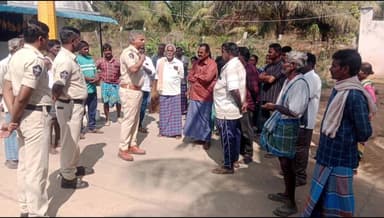 కలికిరి మండలం వాడవాండ్లపల్లి గ్రామంలో నేరాల నియంత్రణ పై అవగాహన కల్పించిన సీఐ ఎస్. అనిల్ కుమార్