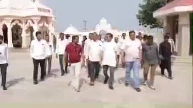 કોડીનાર: શિક્ષણ મંત્રી અને કોડીનારના ધારાસભ્ય ડો.પદ્યુમન વાજાએ કોડીનાર તાલુકાના વિવિધ ગામોની મુલાકાત લઈ સંવાદ સાધ્યો