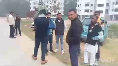 धौरहरा: बसंतापुर गांव के पास पुलिया से टकराकर अनियंत्रित होकर पलटा ऑटो, चार लोगों की हुई मौत, पांच घायल, गांव में छाया मातम