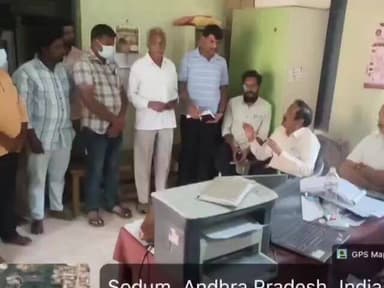 పుంగనూరు: అమ్మగారి పల్లె, పుత్త వారి పల్లె గ్రామా ప్రజలకు కంట్రోల్ రూమ్ ఏర్పాటు.
పశుసంవర్ధక శాఖ అధికారి గుణశేఖర్