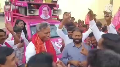 జనగాం: జనగామ మున్సిపల్ ఎన్నికల ప్రచారంలో కార్యకర్తల తో కలిసి స్టెప్పులేసిన ఎమ్మెల్యే పల్లా రాజేశ్వర్ రెడ్డి