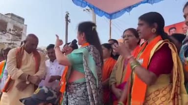 अमरावती: एम आय एम वर माजी खासदार नवनीत राणा यांचा टोला