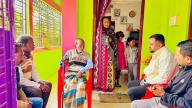 বিশালগড়: মহিলা মধ্যে সহ-সভাপতির স্বামীর মৃত্যুতে পরিবারের পাশে দাঁড়ালেন বিধায়ক