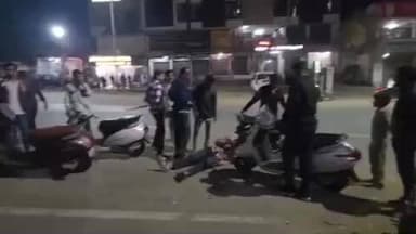 आबू रोड: आबूरोड के मानपुर मार्ग पर ऑटो रिक्शा चालक ने युवक पर लाठी डंडों से किया हमला,हमले में युवक हुआ लहुलुहान