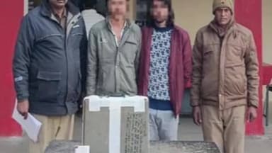 कोल: हरदुआगंज पुलिस ने 2 शातिर चोरों को किया गिरफ्तार, चोरी का सामान, रुपये व घटना में प्रयुक्त बाइक बरामद