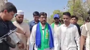 అదిలాబాద్ అర్బన్: ఆదిలాబాద్ లో యాకత్ పుర ఎమ్మెల్యే ప్రచారం