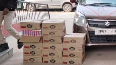 पंचदेवरी: बैसिया मोड़ के पास वाहन जांच में पुलिस ने कार से 144 लीटर देशी शराब बरामद की, दो युवक गिरफ्तार