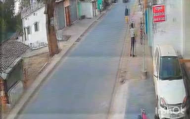 प्रतापपुर: प्रतापपुर कदमपारा में बाइक चोरी का सीसीटीवी फुटेज आया सामने